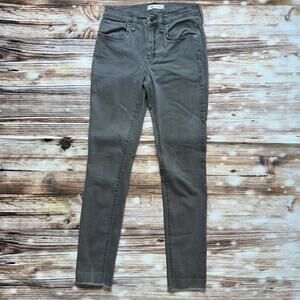 🩵 Madewell 9” high rise skinny raw hem garment dyed